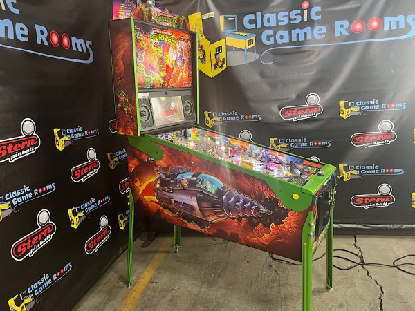 Teenage Mutant Ninja Turtles Limited Edition Pinball Machine with Topper