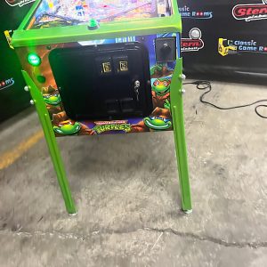 Teenage Mutant Ninja Turtles Limited Edition Pinball Machine with Topper - Image 5
